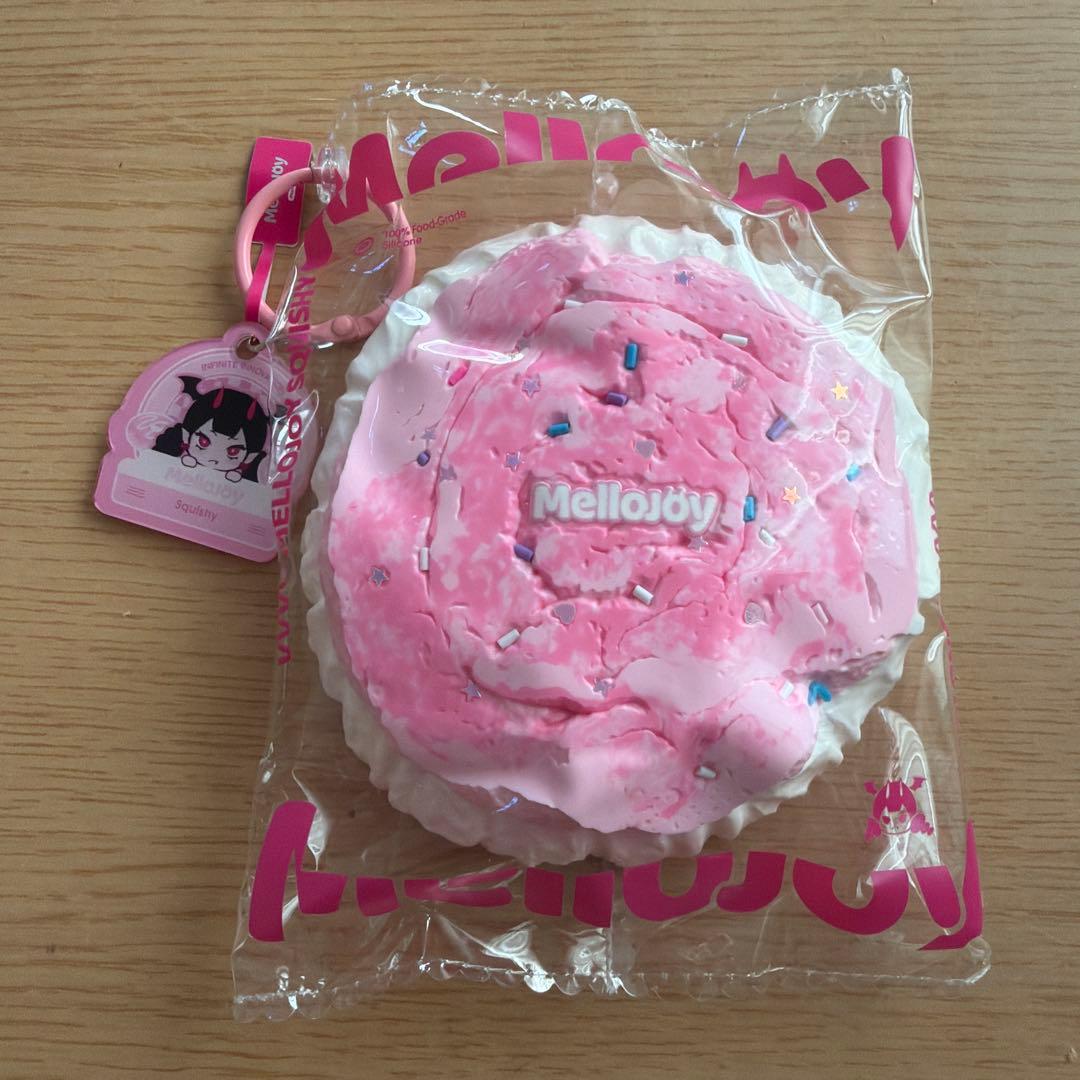 藤*実様 mellojoy カップケーキか？ いちごミルクフォーム
