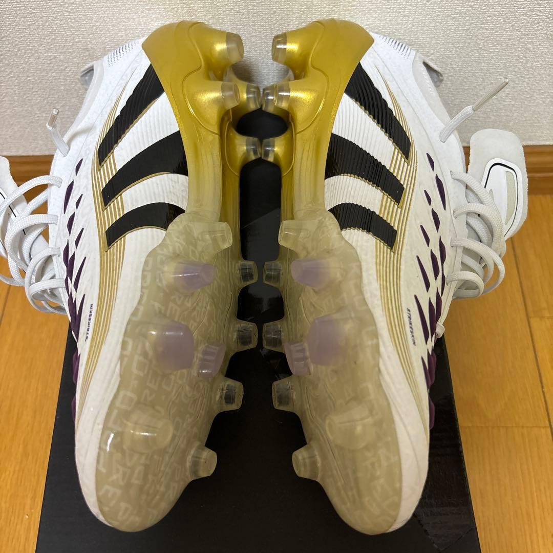 adidas プレデター HG/AG ホワイト/ゴールド/ブラック