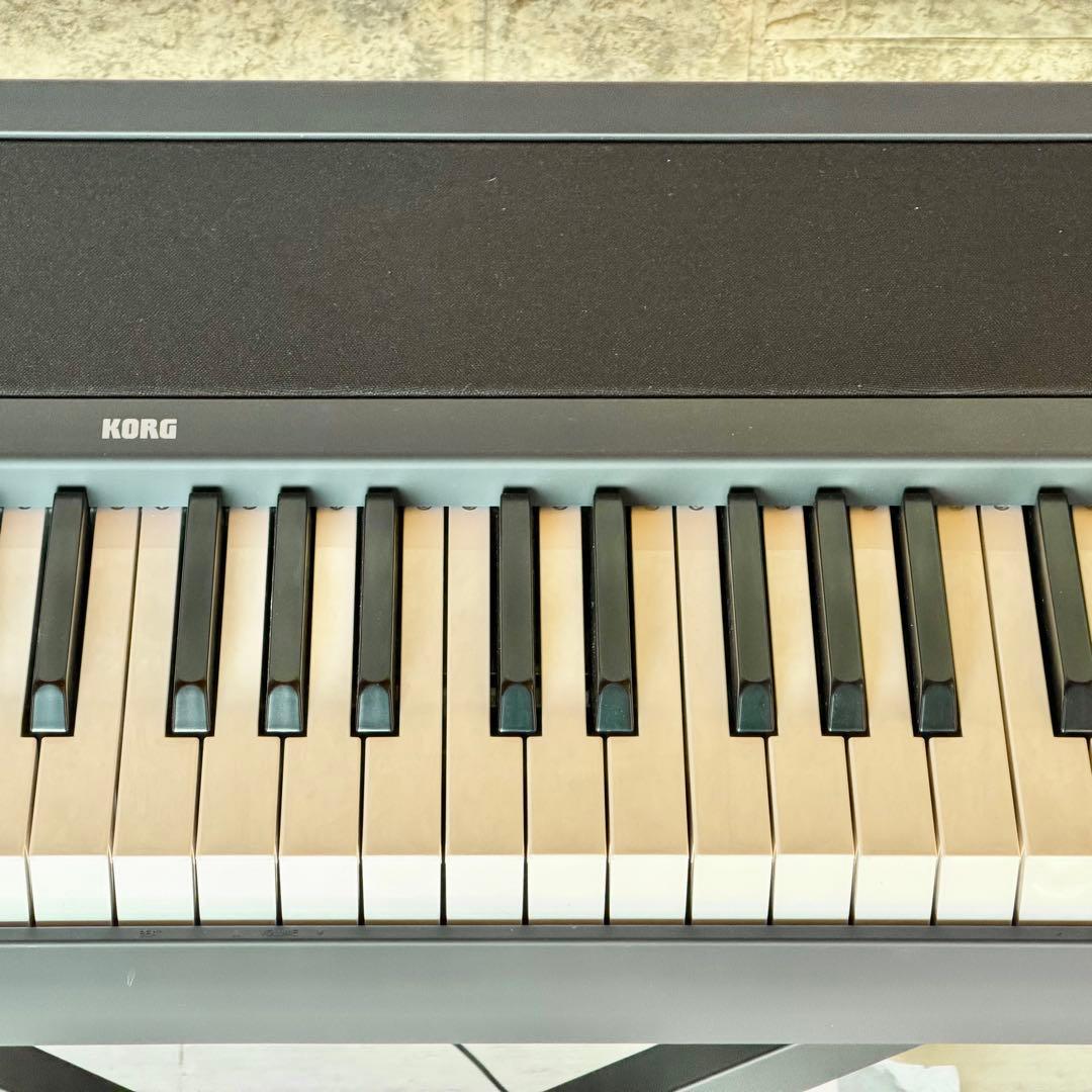KORG B2 ナチュラル・ウェイテッド・ハンマー鍵盤搭載