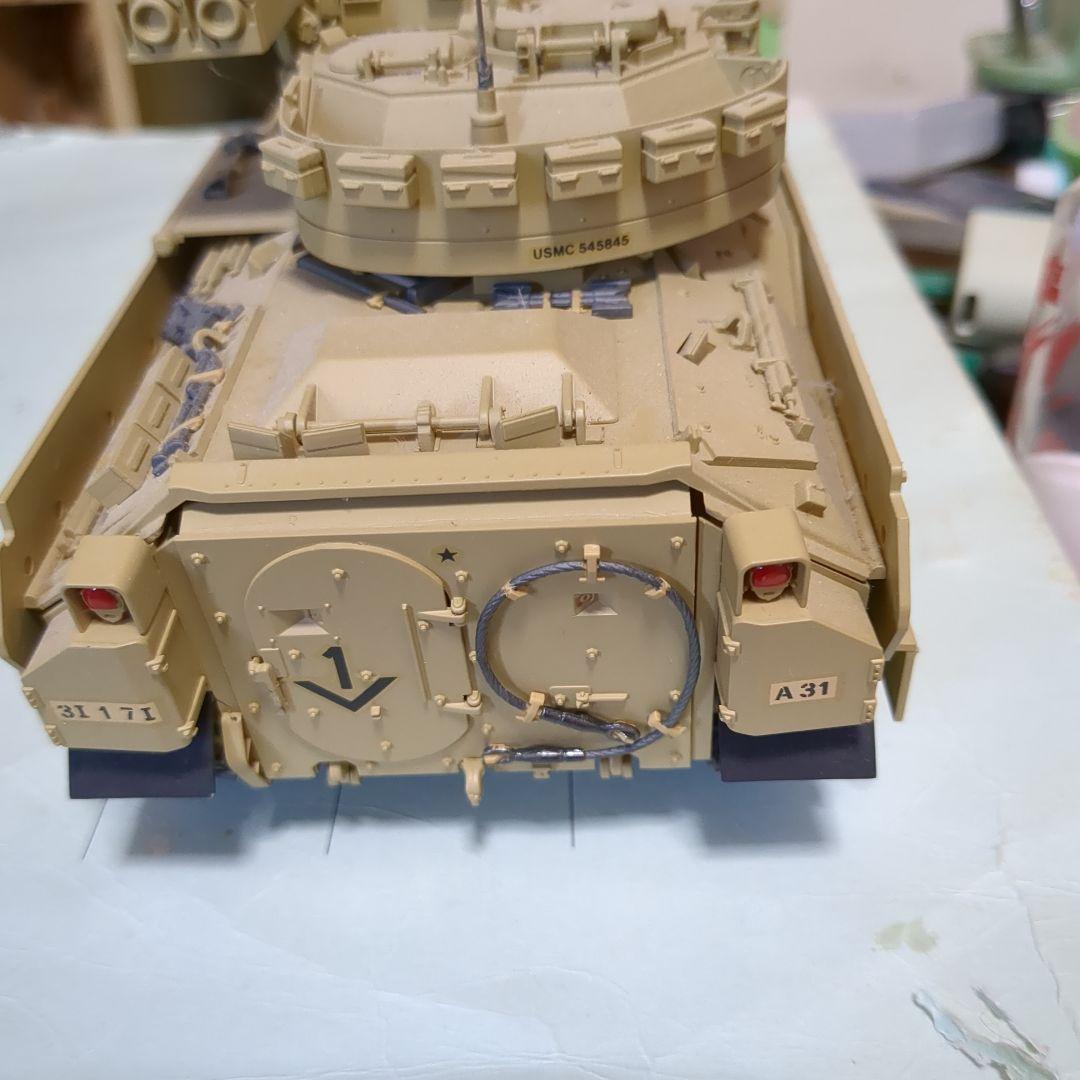 タミヤ1/35スケール アメリカM2A20DSデザートブラッドレー完成品