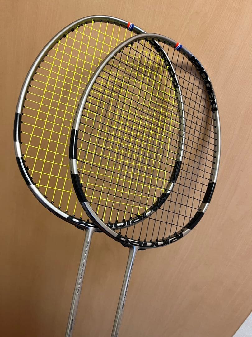 2本 限定 BabolaT バボラ バドミントン ラケット サテライト パワー