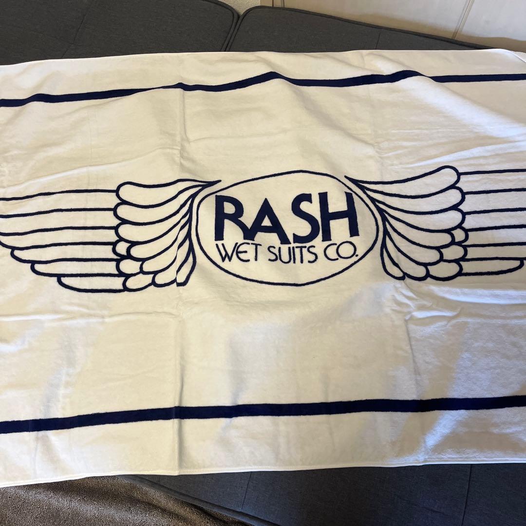 RASH wetsuits ビーチタオル　新品‼️