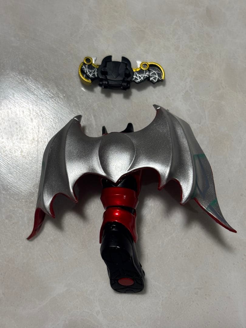 S.H.Figuarts（真骨彫製法）仮面ライダーキバ キバフォーム開封品