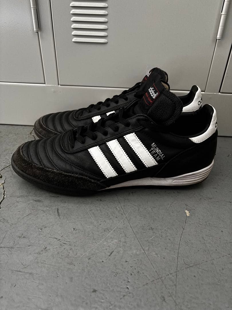 【美品】adidas Mundial Team 黒白 シューズ 27.5cm
