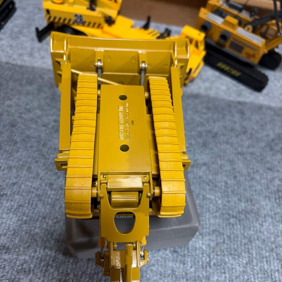 CATERPILLAR D11R 1/50 ミニカー