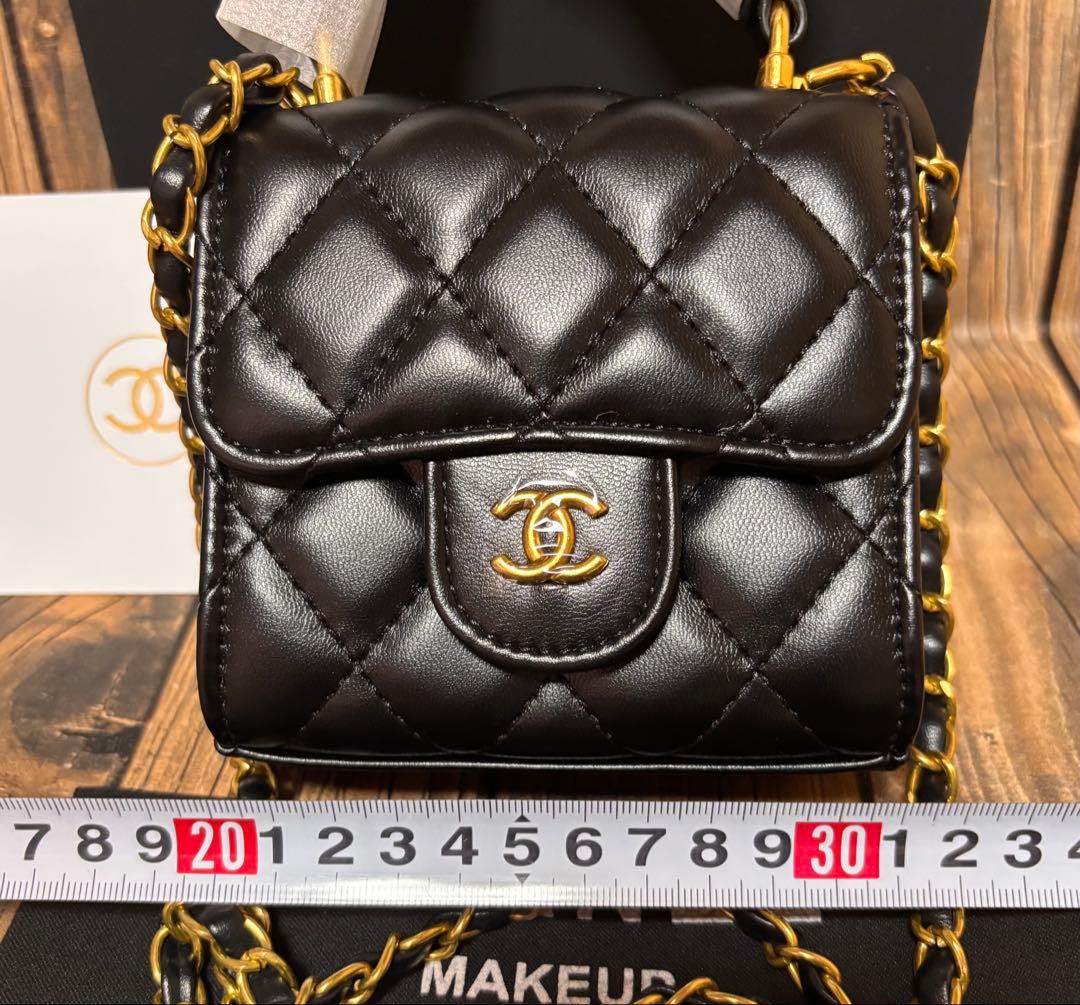 CHANELブラックキルティングショルダーバッグ ノベルティ