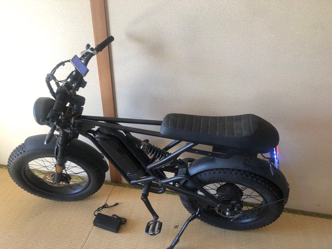 電動アシスト自転車　直接引き取りだけ。