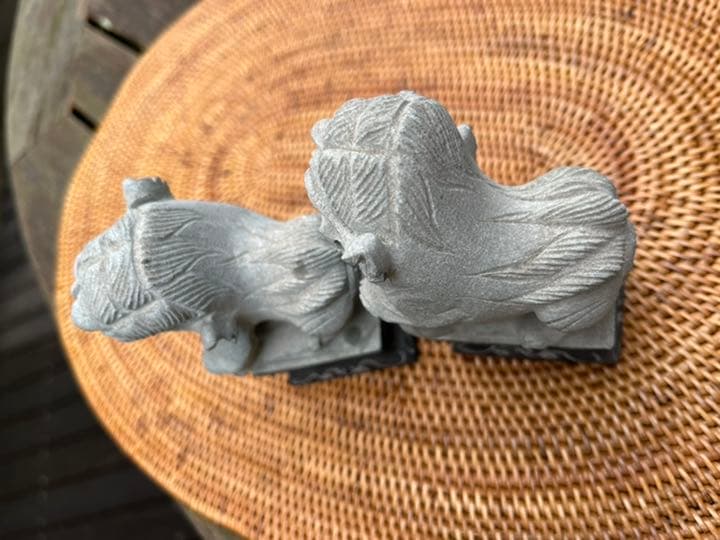 御影石　シーサー