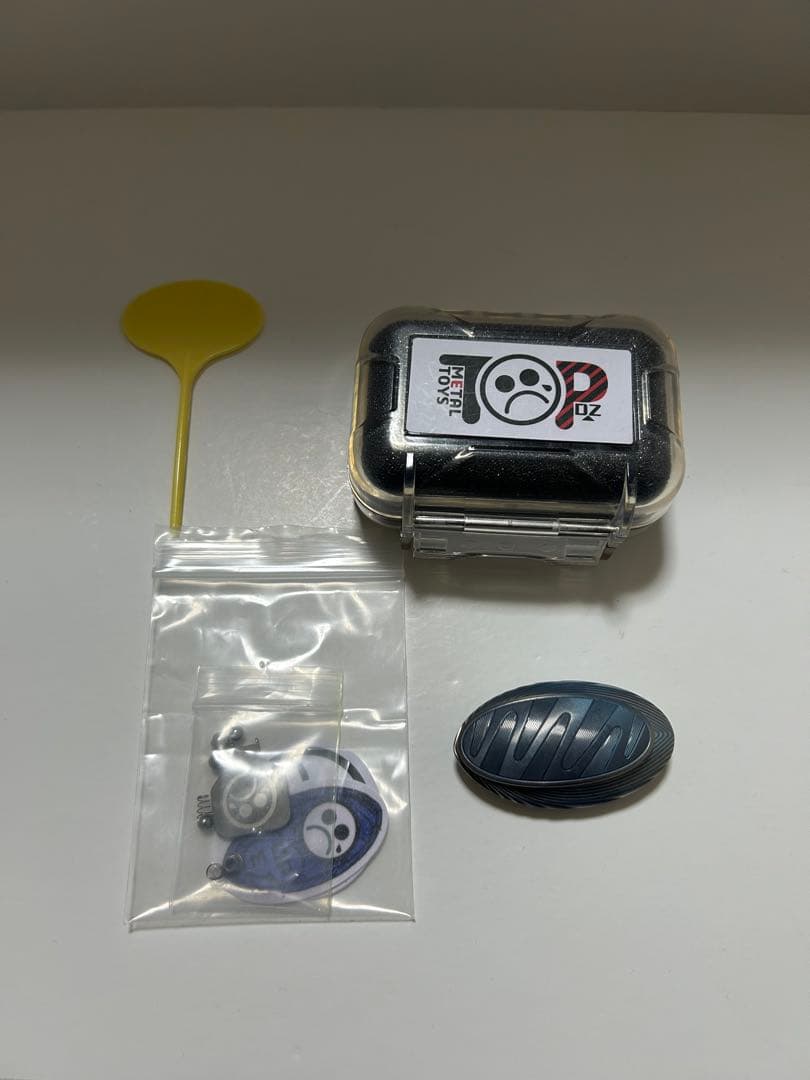 l Toy DZ TopE Titanium フィジェットトイ