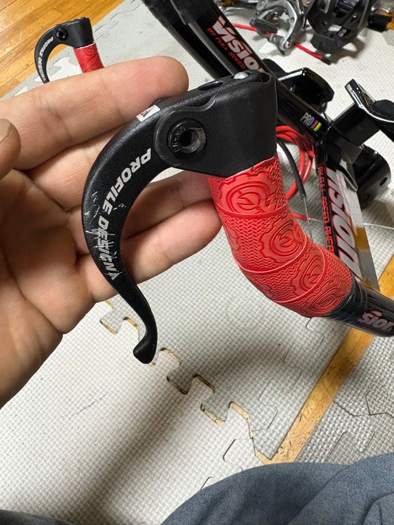 VISION TTハンドルバー ・ブレーキレバー　セット