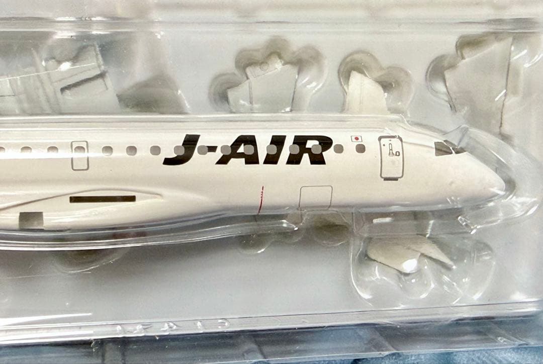 エンブラエル 190 J-AIR 1/200 EMBRAER 190 JAL