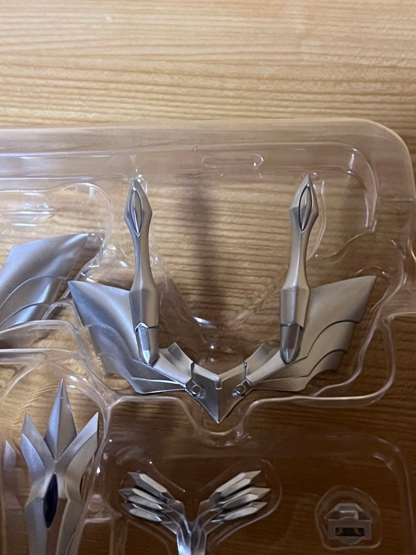 バンダイ S.H.Figuartsウルティメイトシャイニングウルトラマンゼロ