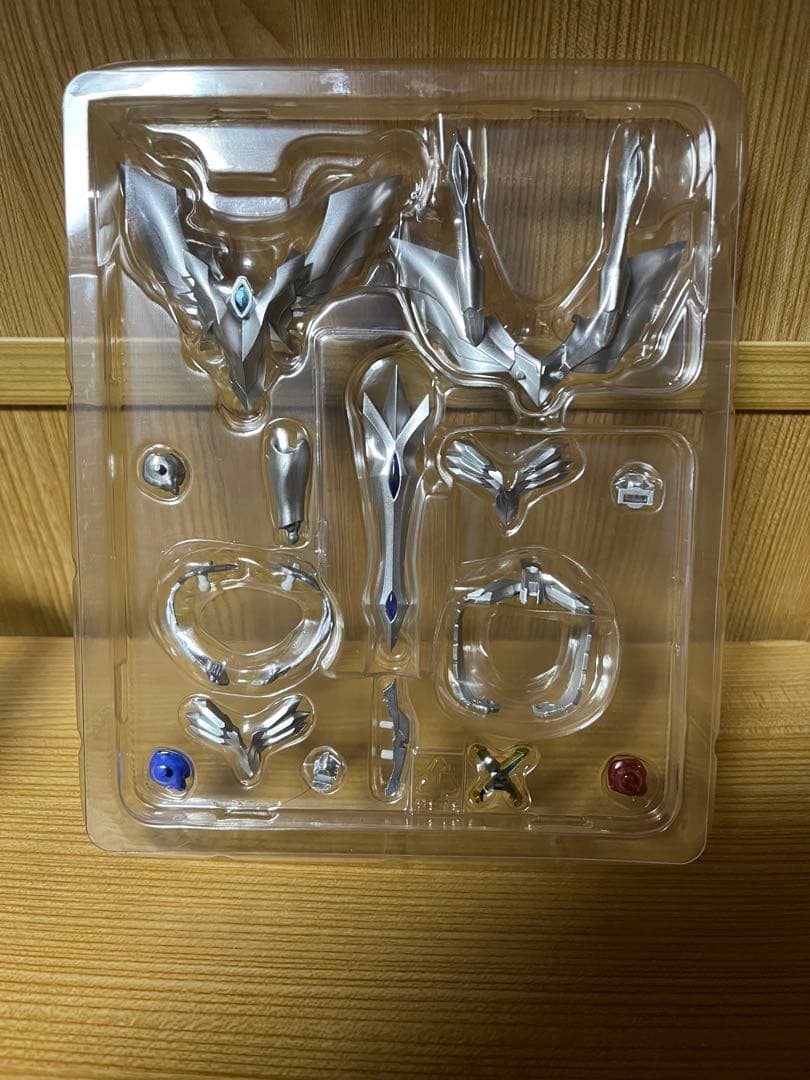 バンダイ S.H.Figuartsウルティメイトシャイニングウルトラマンゼロ