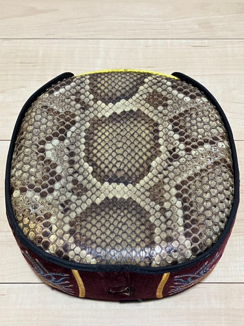 【動作品】 沖縄三線 三味線 へび皮 蛇皮 蛇革　希少 レア