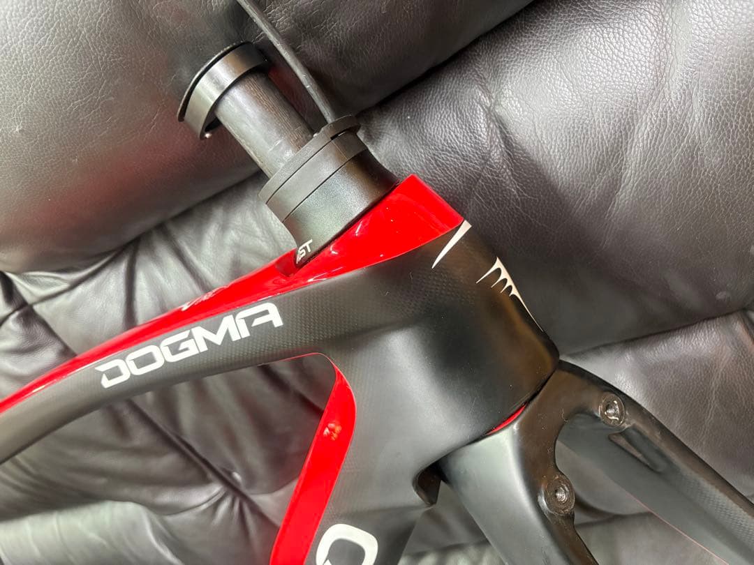 PINARELLO DOGMA F12 カーボンフレーム レッド/ブラック465
