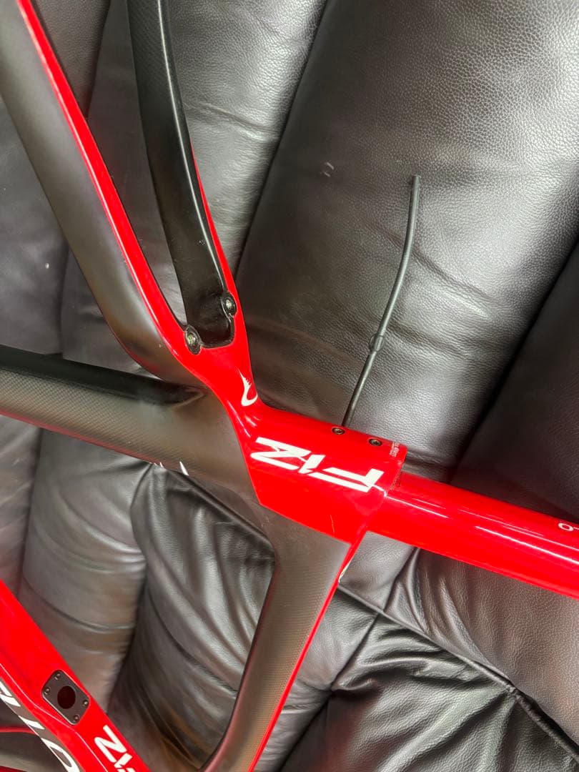 PINARELLO DOGMA F12 カーボンフレーム レッド/ブラック465