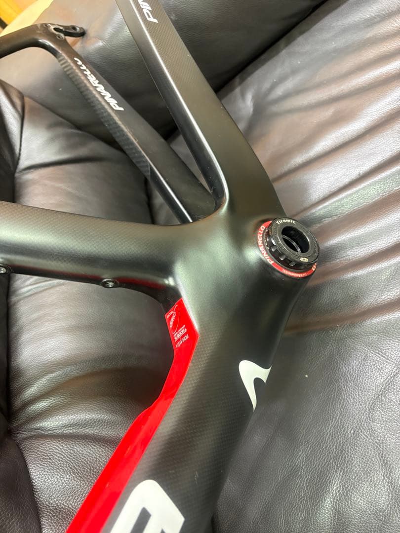 PINARELLO DOGMA F12 カーボンフレーム レッド/ブラック465