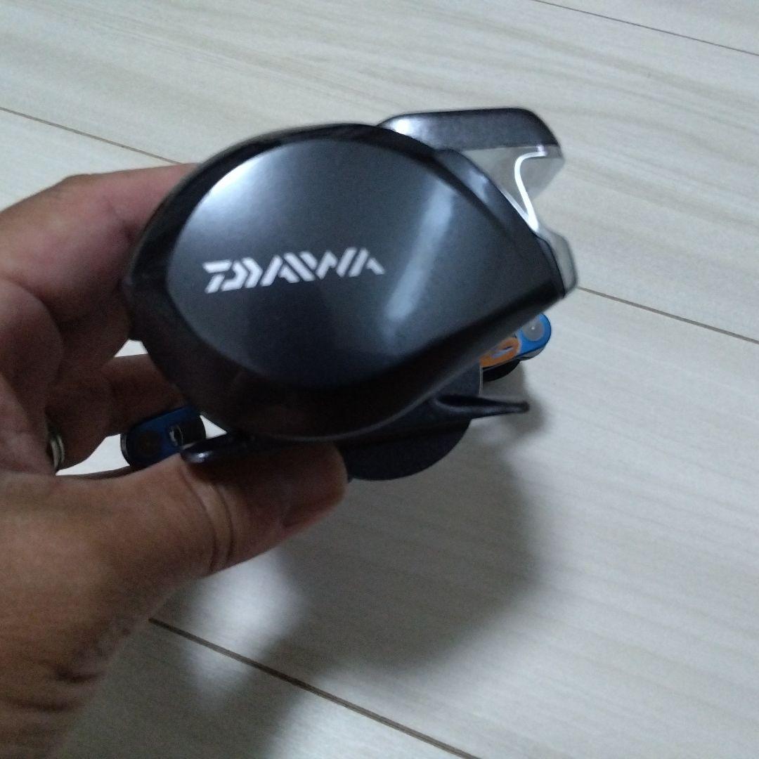 Daiwa Saltist デジタルリール　左巻き　ICS103SH-L