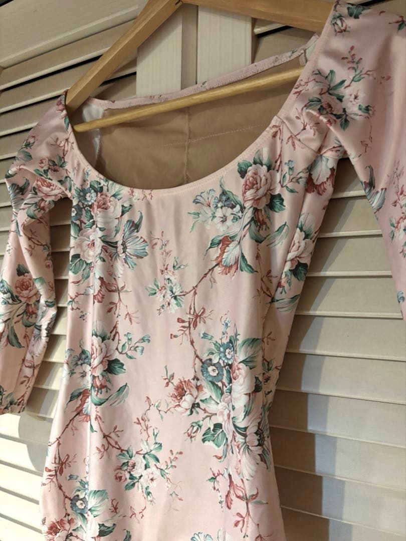 【美品】sylphynes シルフィーヌ花柄オフショルダー長袖レオタード