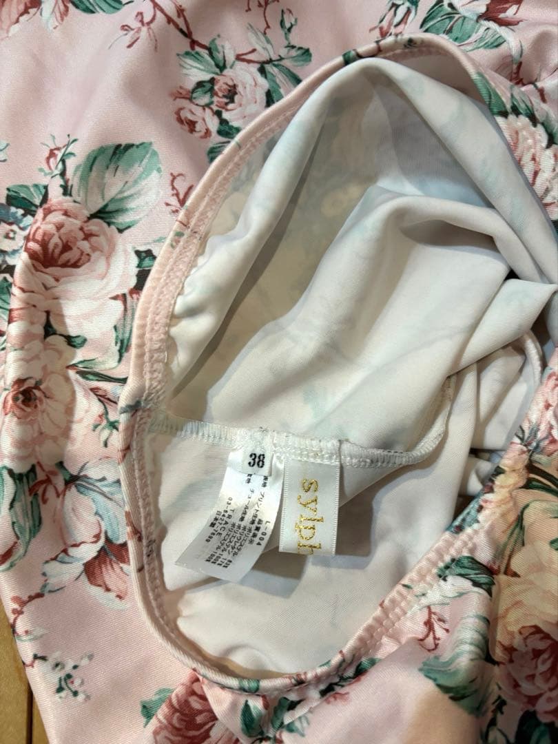 【美品】sylphynes シルフィーヌ花柄オフショルダー長袖レオタード