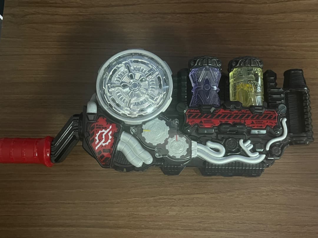 S.H.フィギュアーツ　仮面ライダービルド　ニンニンコミックフォーム