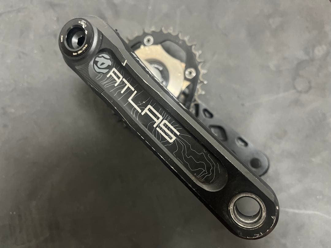 O chain Raceface Atlas クランク DH 30mm シャフト