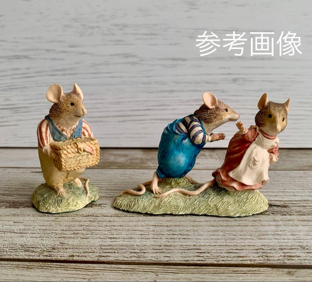 ティーズルとクローバー ブランブリーヘッジ フィギュリン