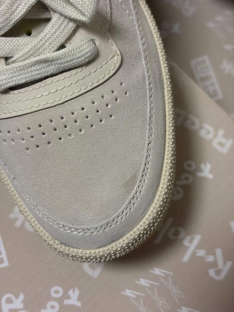 【新品未使用】Reebok SixTONES クリーム色 スニーカー 25cm