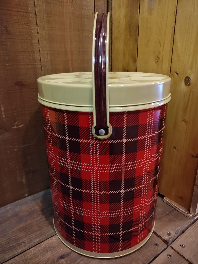 DULTON　ブリキ缶　蓋つき小物入れ　チェック柄　赤系