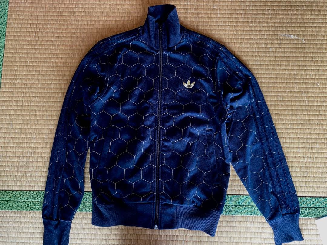 アディダス◆サッカーボール柄 金刺繍ジャージ S