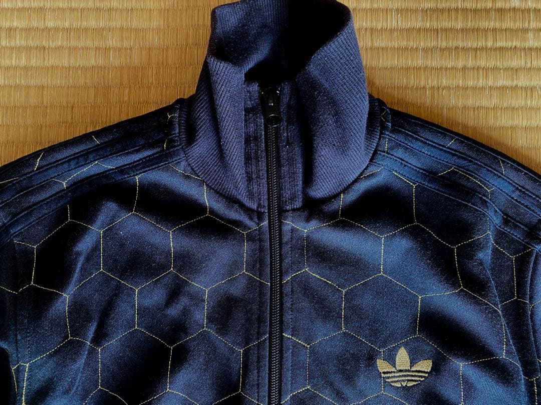 アディダス◆サッカーボール柄 金刺繍ジャージ S