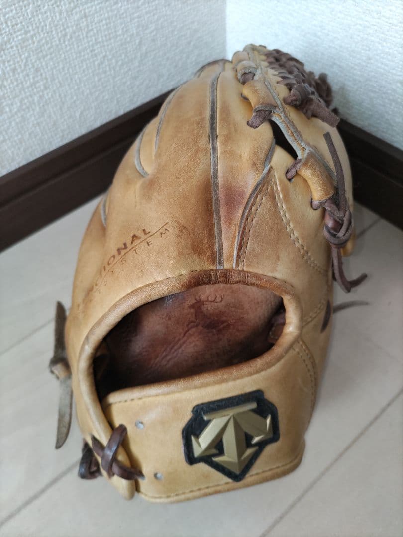 デサント　硬式内野　グローブ