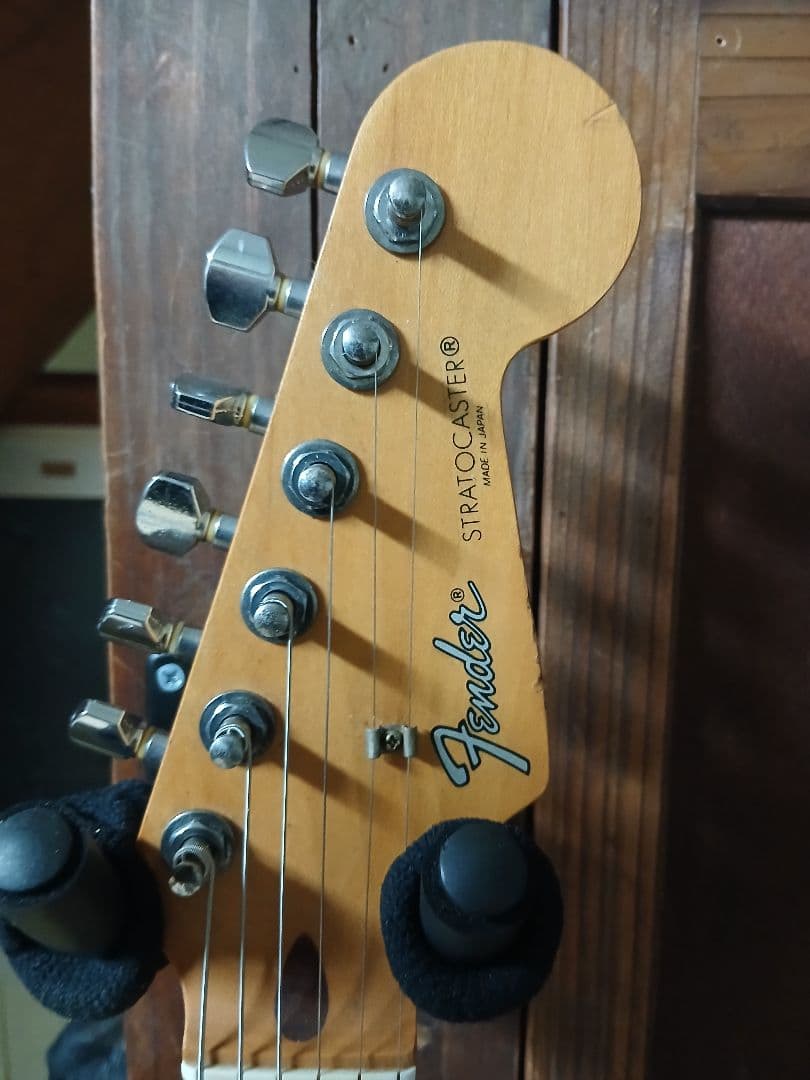 ギター Fender Japan Stratocaster black