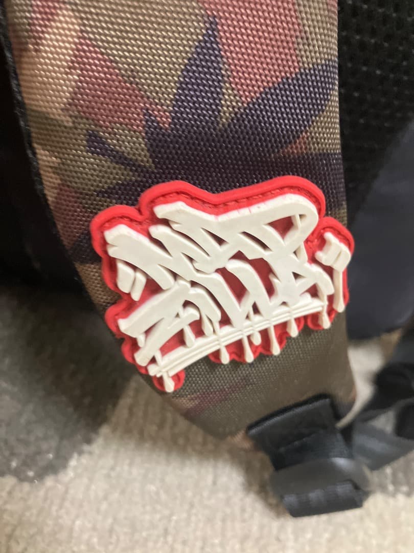 スケートボード sprayground