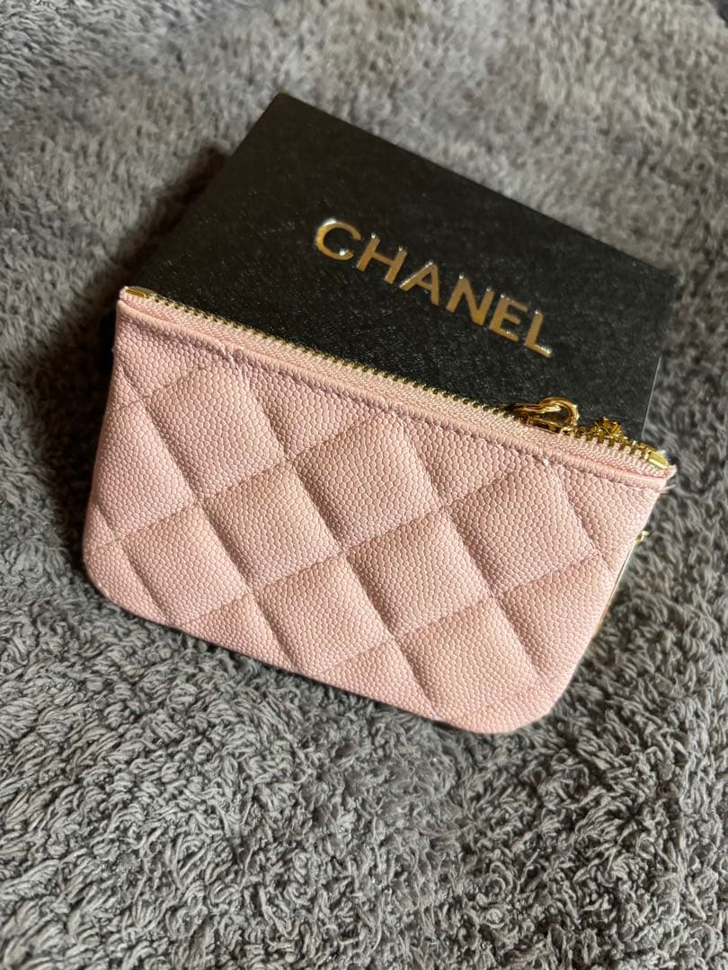 CHANEL キルティングレザー ピンク ケース