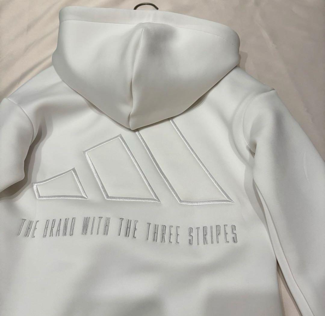 新品adidasゴルフ　ダンボールニットフーディー　スカートセット　バイカラー