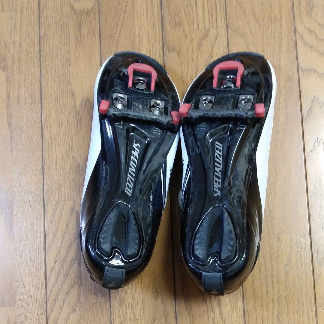 自転車用の靴　specialized