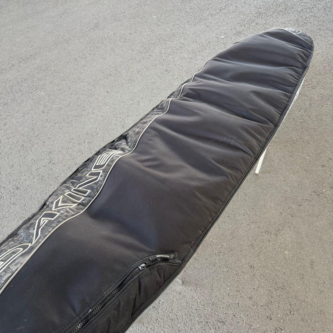 中古美品　DAKINE サーフボード　ケース　ハード　黒　7’7ftまで収納可能