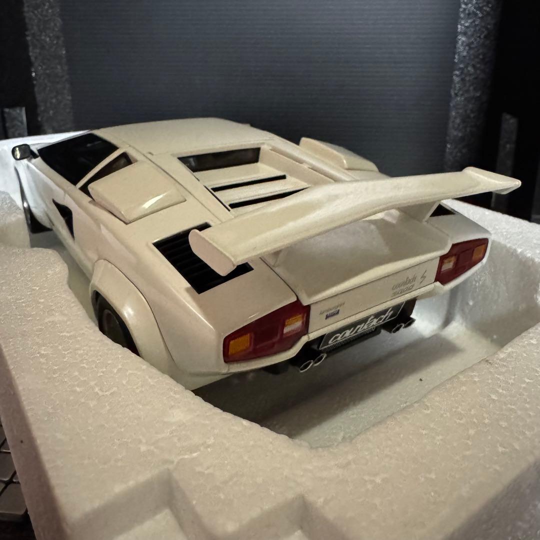 絶版未展示品 オートアート 1/18 ランボルギーニ カウンタック 5000S