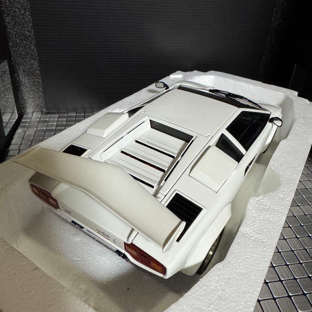 絶版未展示品 オートアート 1/18 ランボルギーニ カウンタック 5000S