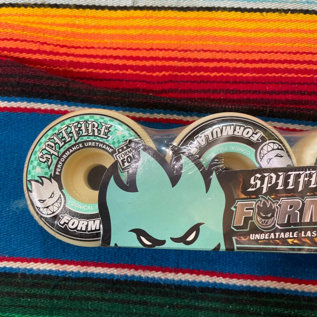 Spitfire Formula Four 97A ウィール 4個入り58mm