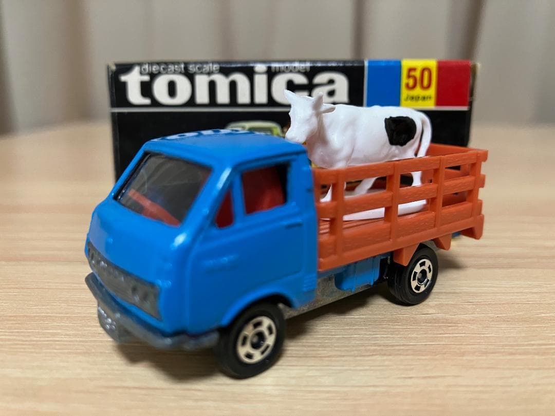トミカ　黒箱50　50-1-9　トヨタ　ハイエース　牧場トラック