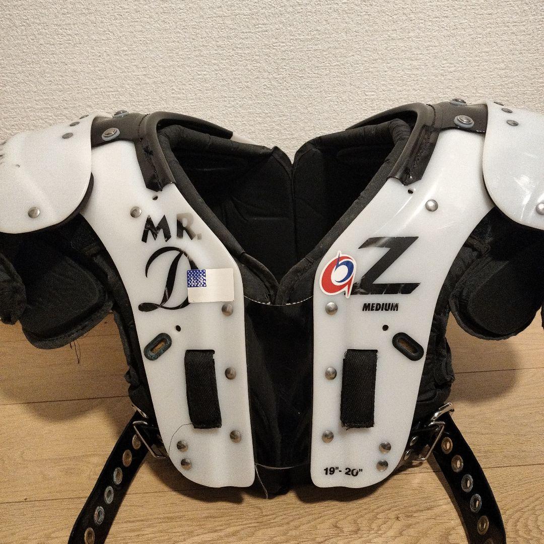 【美品】アメリカンフットボール、ショルダーパッド、CP Mr.D-Z