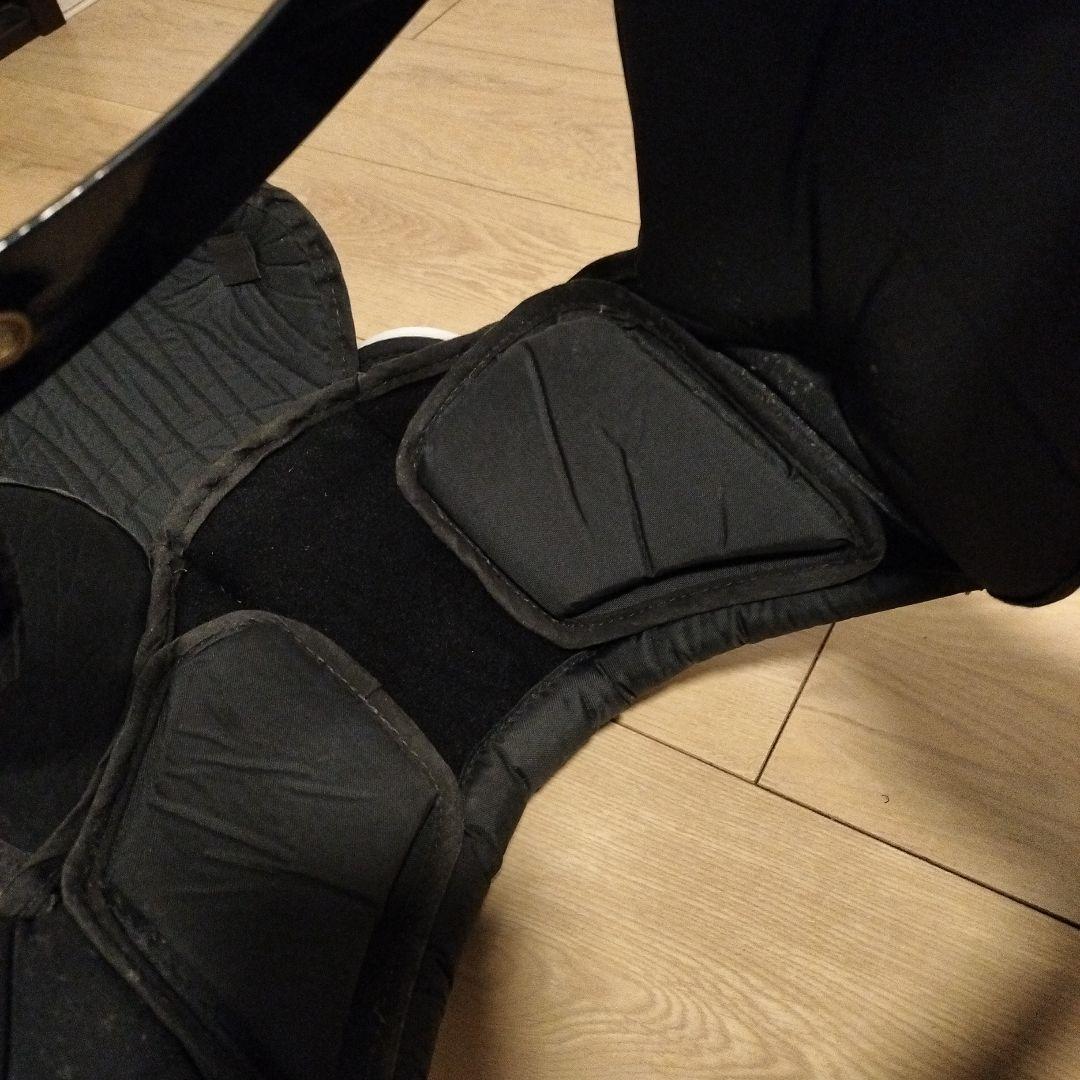 【美品】アメリカンフットボール、ショルダーパッド、CP Mr.D-Z