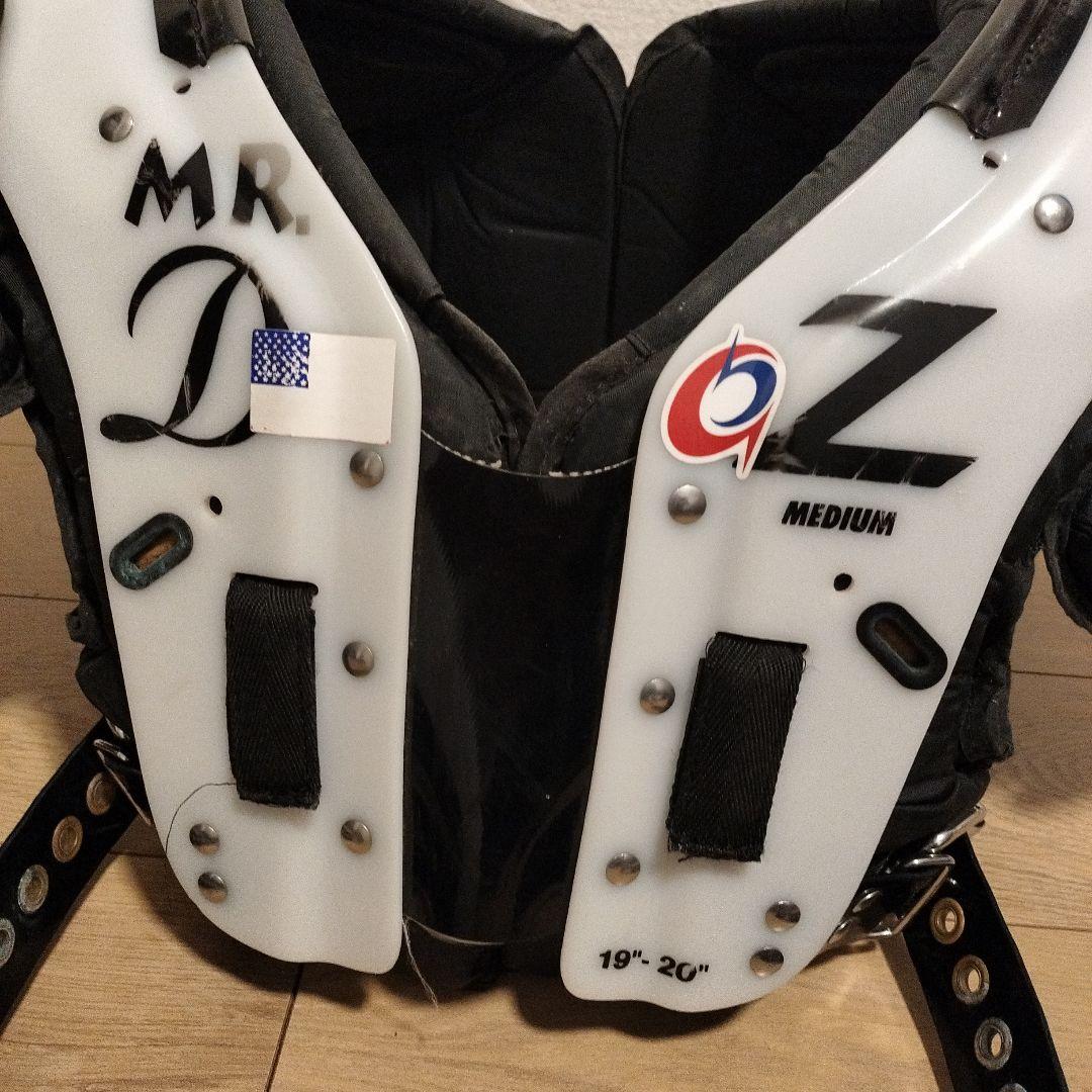 【美品】アメリカンフットボール、ショルダーパッド、CP Mr.D-Z