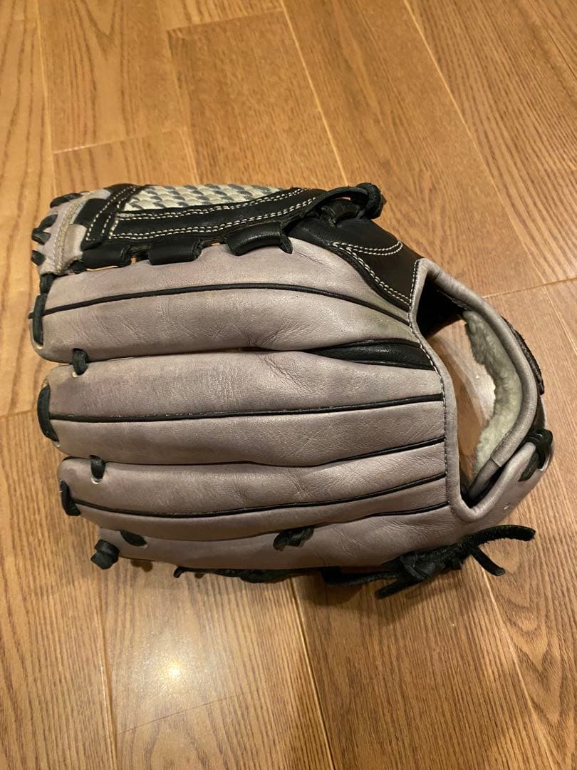 クボタ　スラッガー　 軟式用グローブ グレーと黒