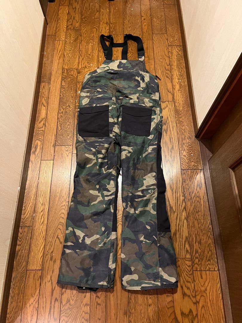 32 カモフラージュ スノーボードウェア M 上下セット