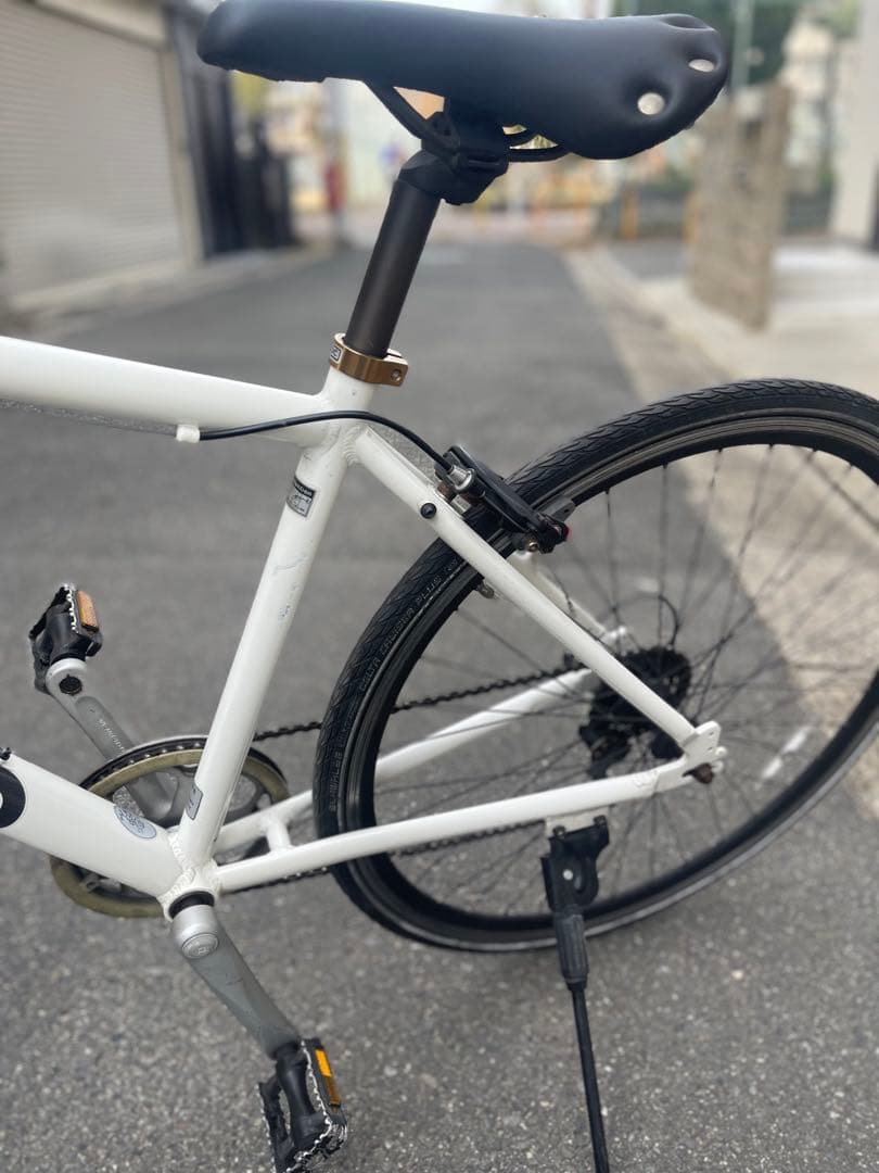 BUDDY 　DESTINO クロスバイク 700C オートライト