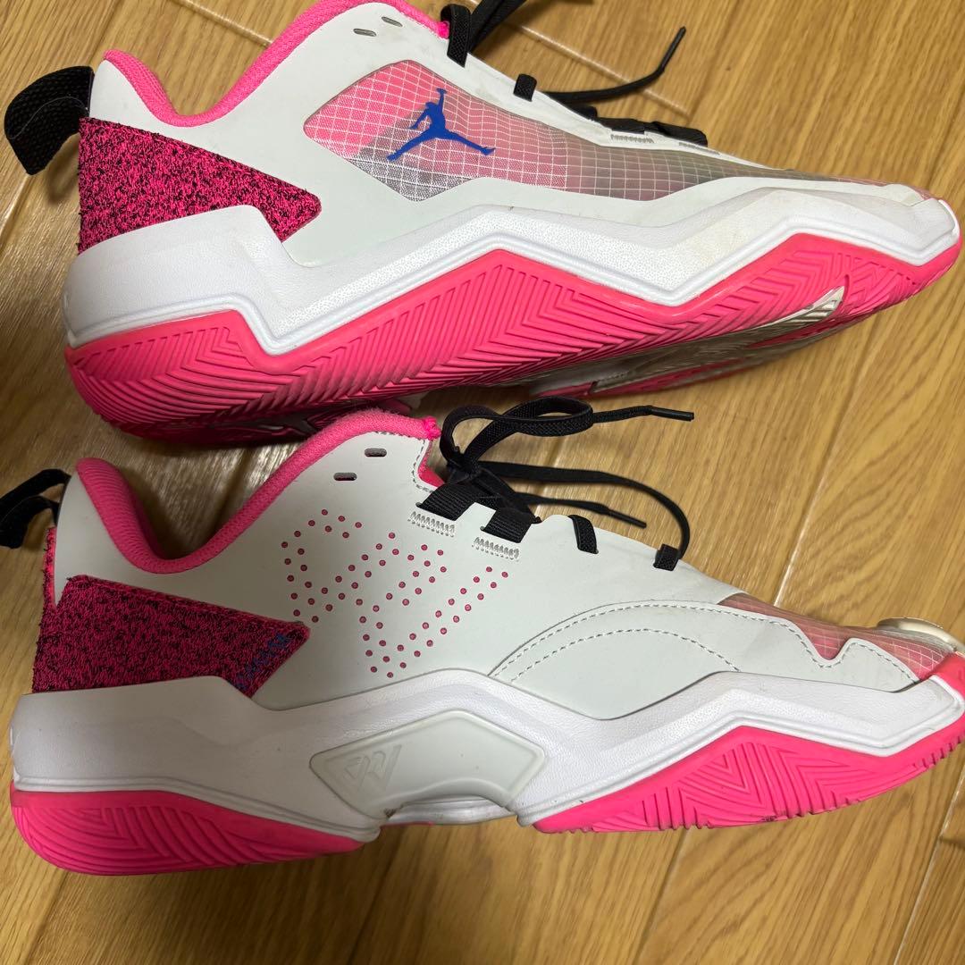 SALE❗️【NIKE】エアジョーダン　バスケットシューズ ホワイト/ピンク