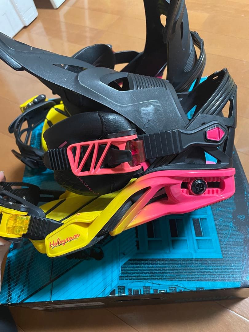Salomon Ridergram Women スノーボードビンディング